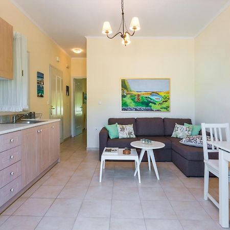 Apartmán Avelia Blue Asprogerakata Exteriér fotografie