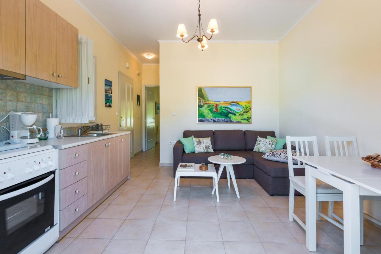 Apartmán Avelia Blue Asprogerakata Exteriér fotografie