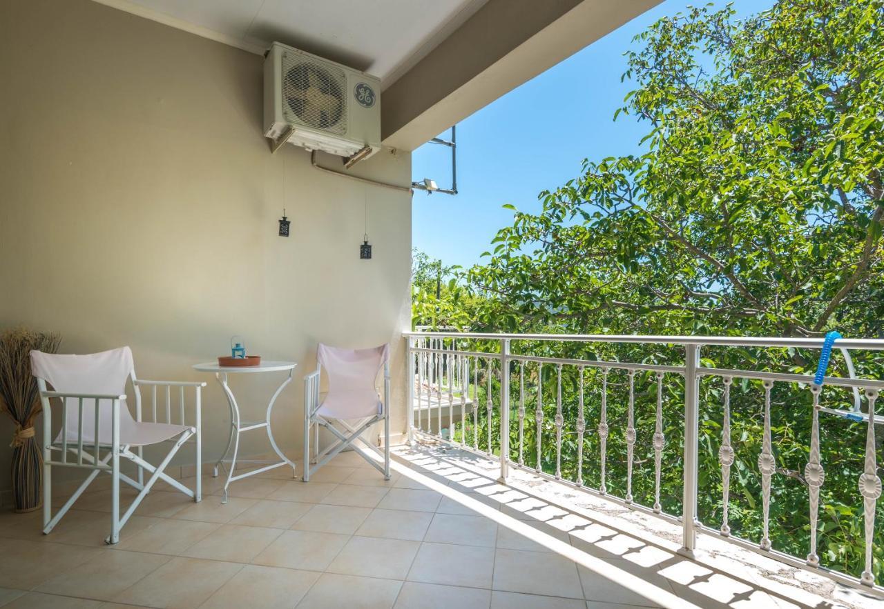 Apartmán Avelia Blue Asprogerakata Exteriér fotografie